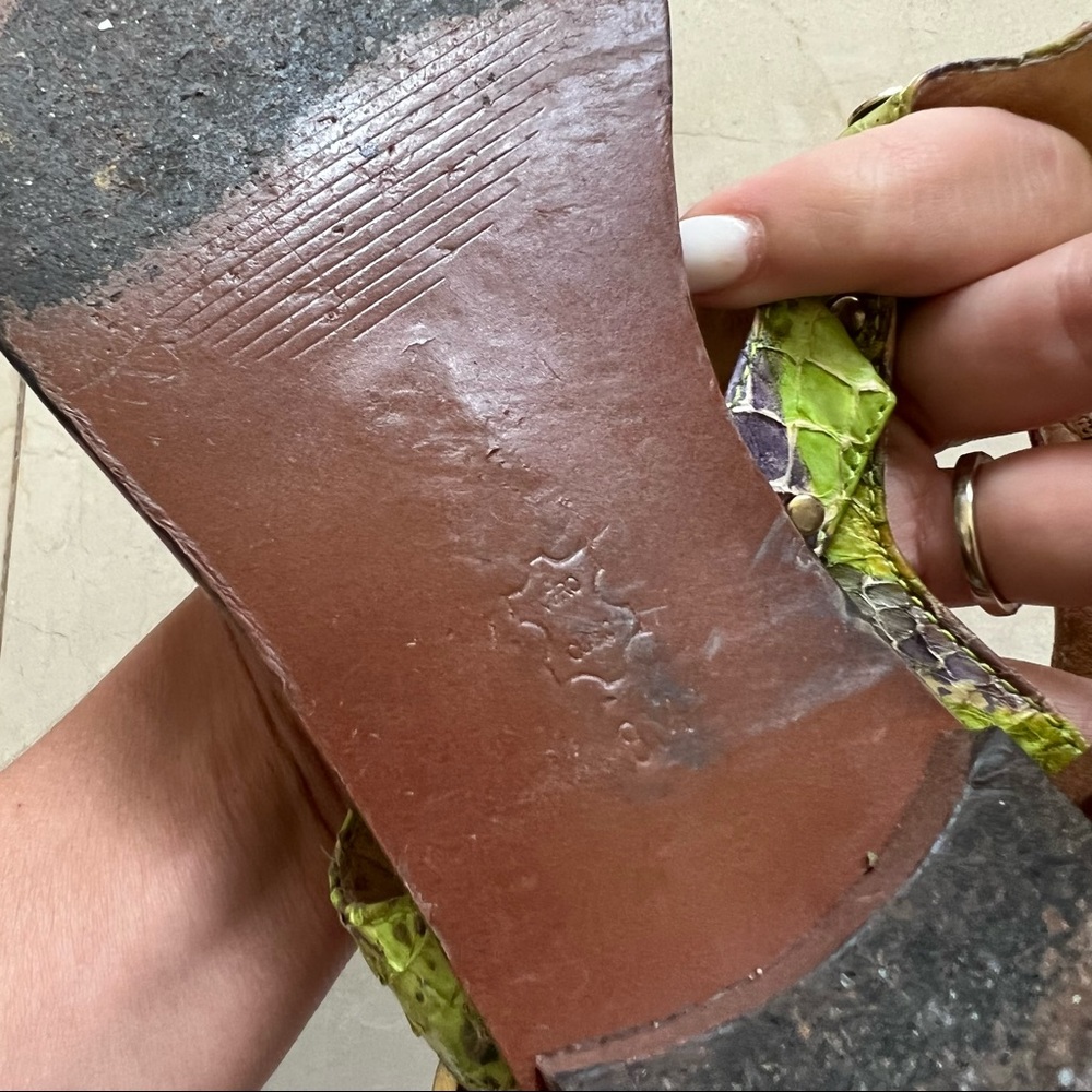 Michael Kors Snake/Python Sandals Well Loved Sz 8 - image 6